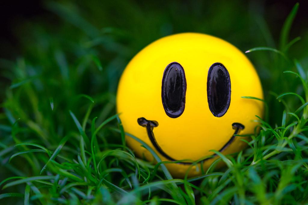 Download yellow emoji ball grass